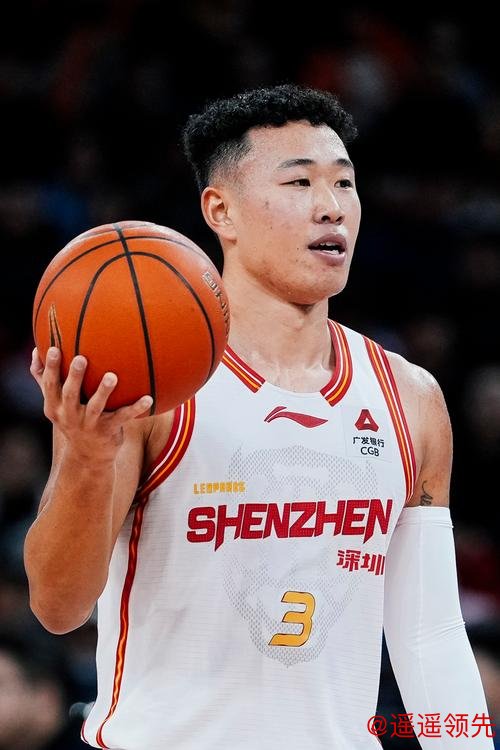 巅峰国际下载 贺希宁爆砍43分！CBA第一铁人吓了大鲨鱼一大跳